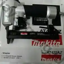 AIR TACKER MAKITA AT 422AZ